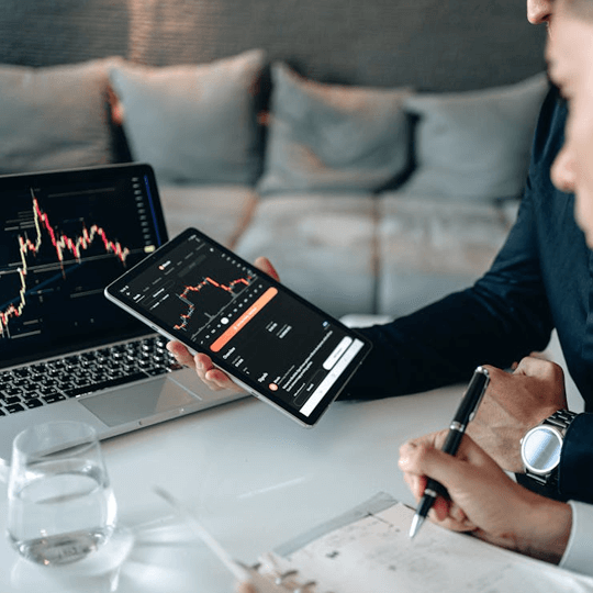 Sarvexid Krypto-Investment-Experten-Team